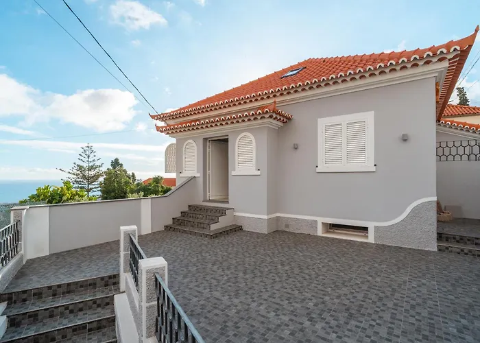 Lux House - Free Park- Wifi - Sea View 別荘 フンシャル