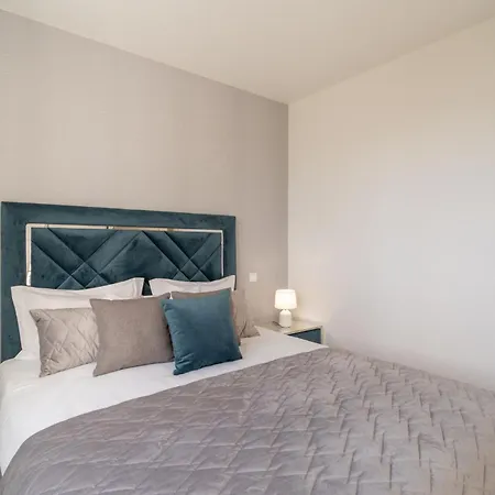 Lux House - Free Park- Wifi - Sea View 丰沙尔